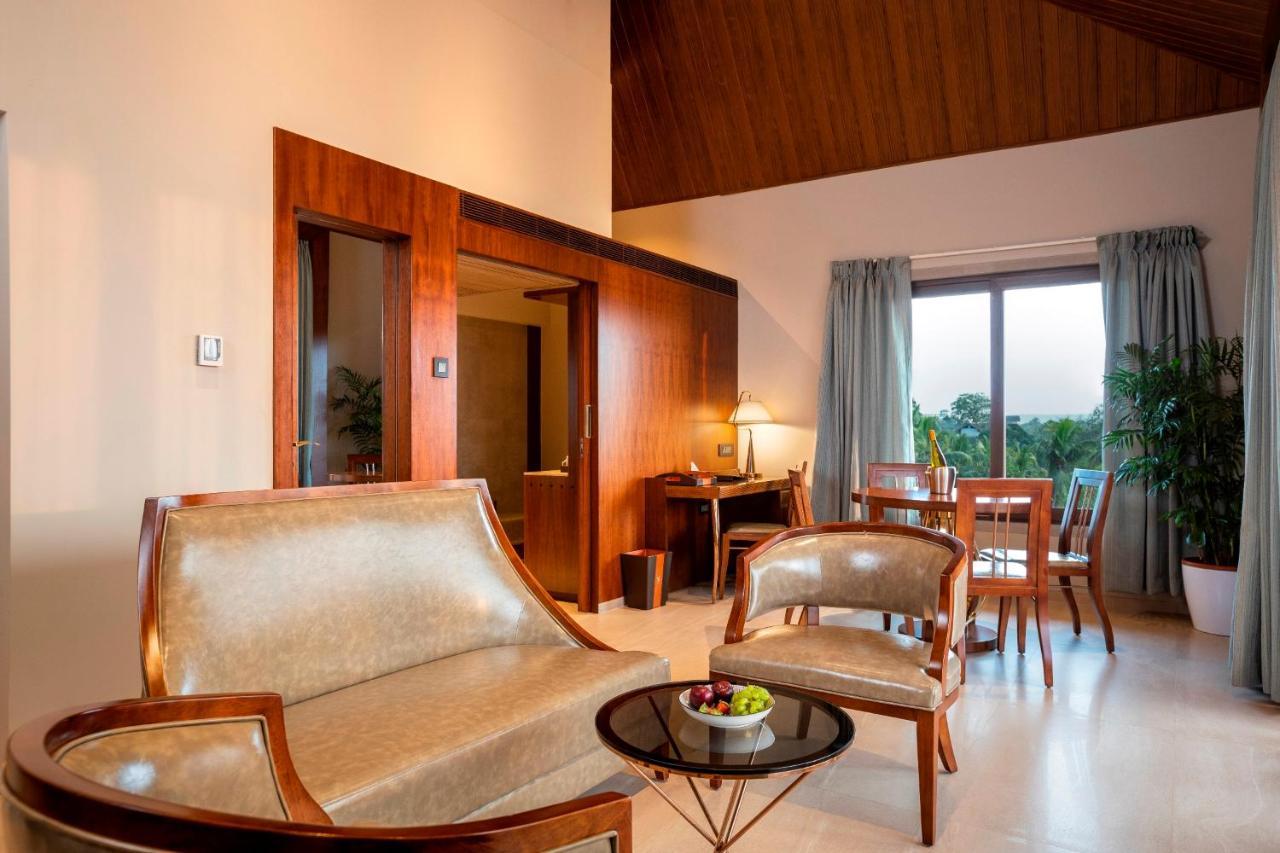 Yu Hotel Candolim Eksteriør billede