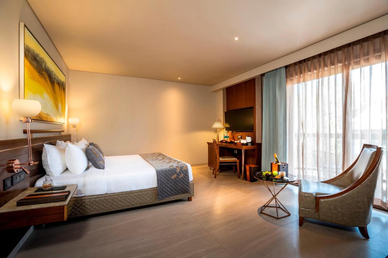 Yu Hotel Candolim Eksteriør billede